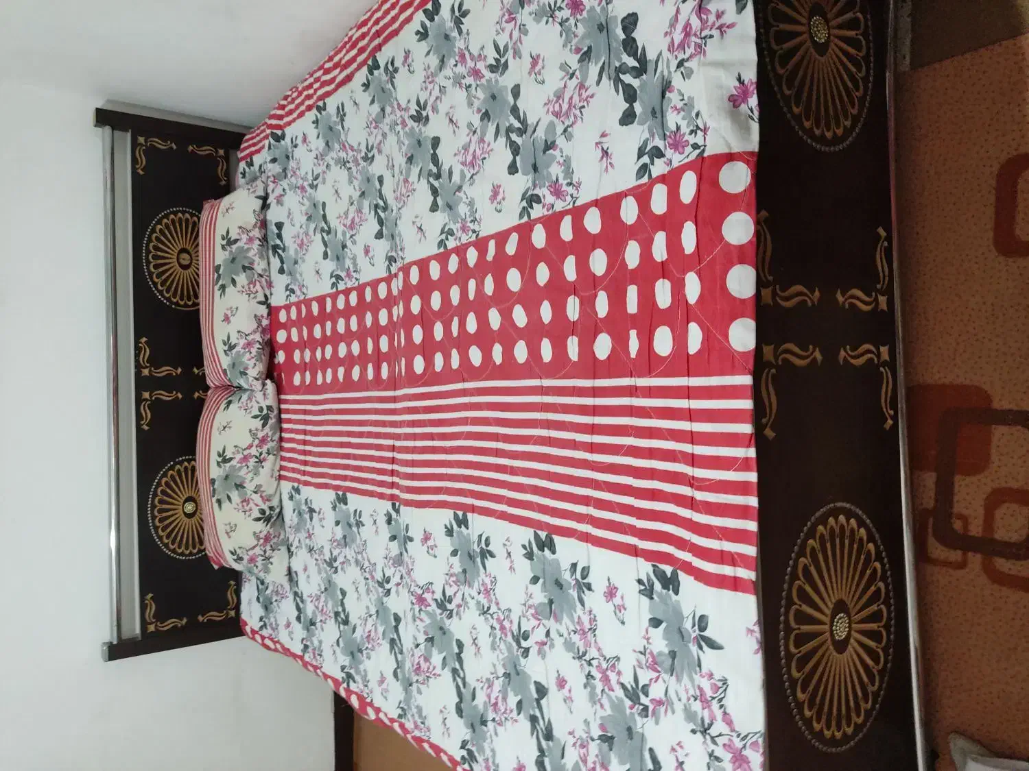 تخت خواب سالم به همراه کفی و تشک نو|تخت و سرویس خواب|شهریار, شهرک سازمانی ظفر|دیوار