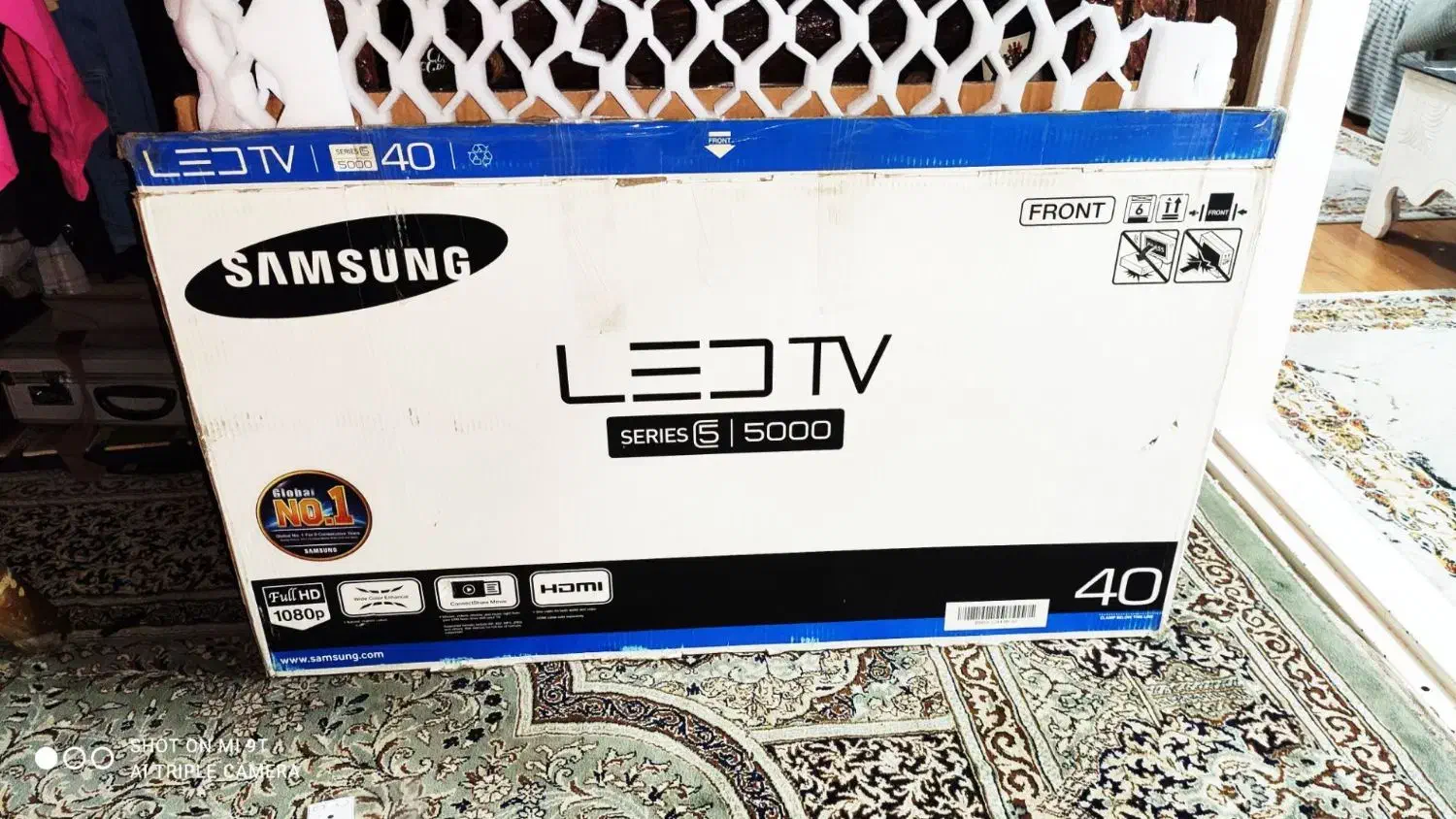 تلویزیون ۴۰ اینچ ال ای دی|تلویزیون و پروژکتور|قزوین, |دیوار