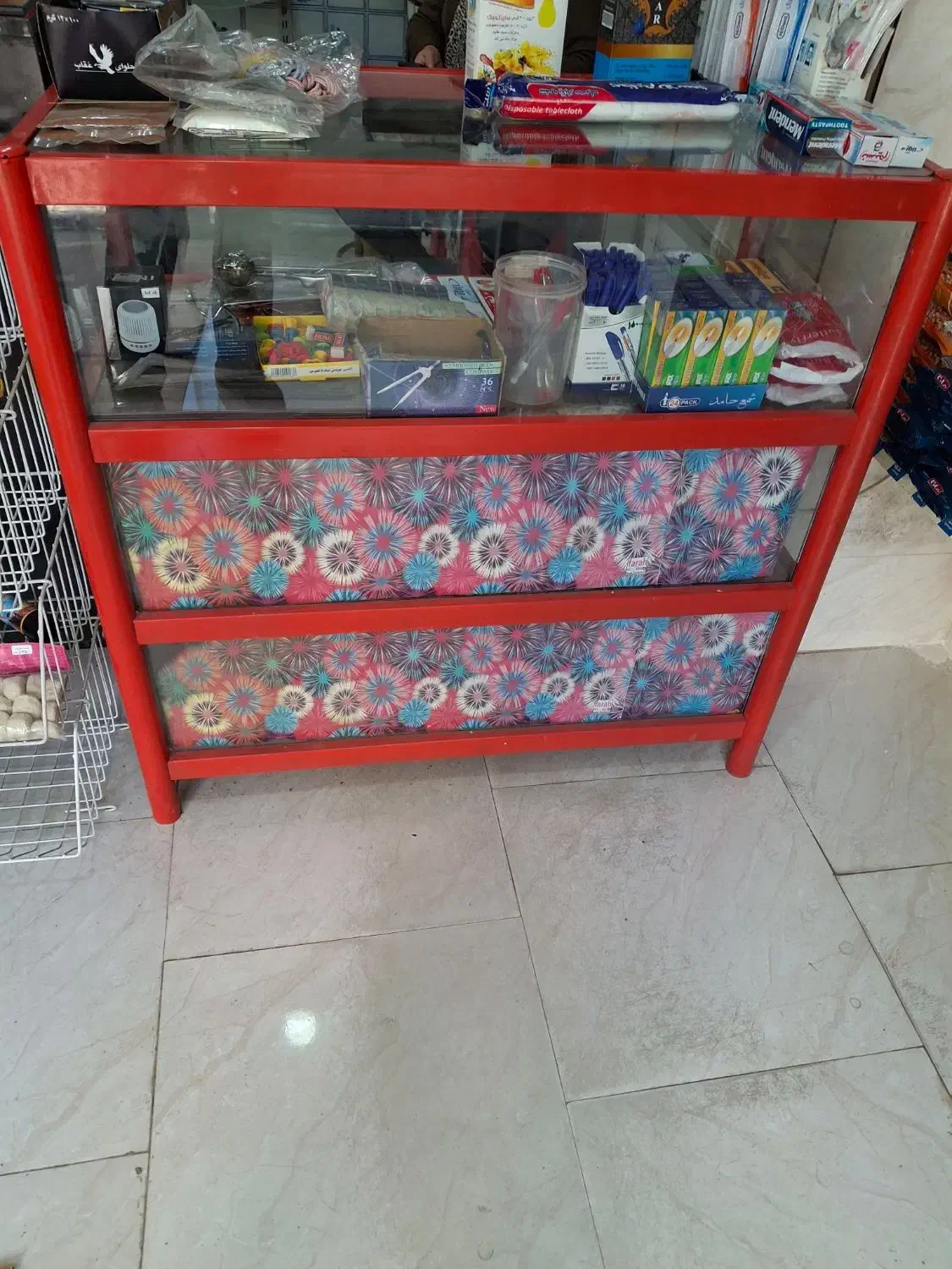 میز ویترینی دو عدد|فروشگاه و مغازه|شهر ری, سیزده آبان|دیوار