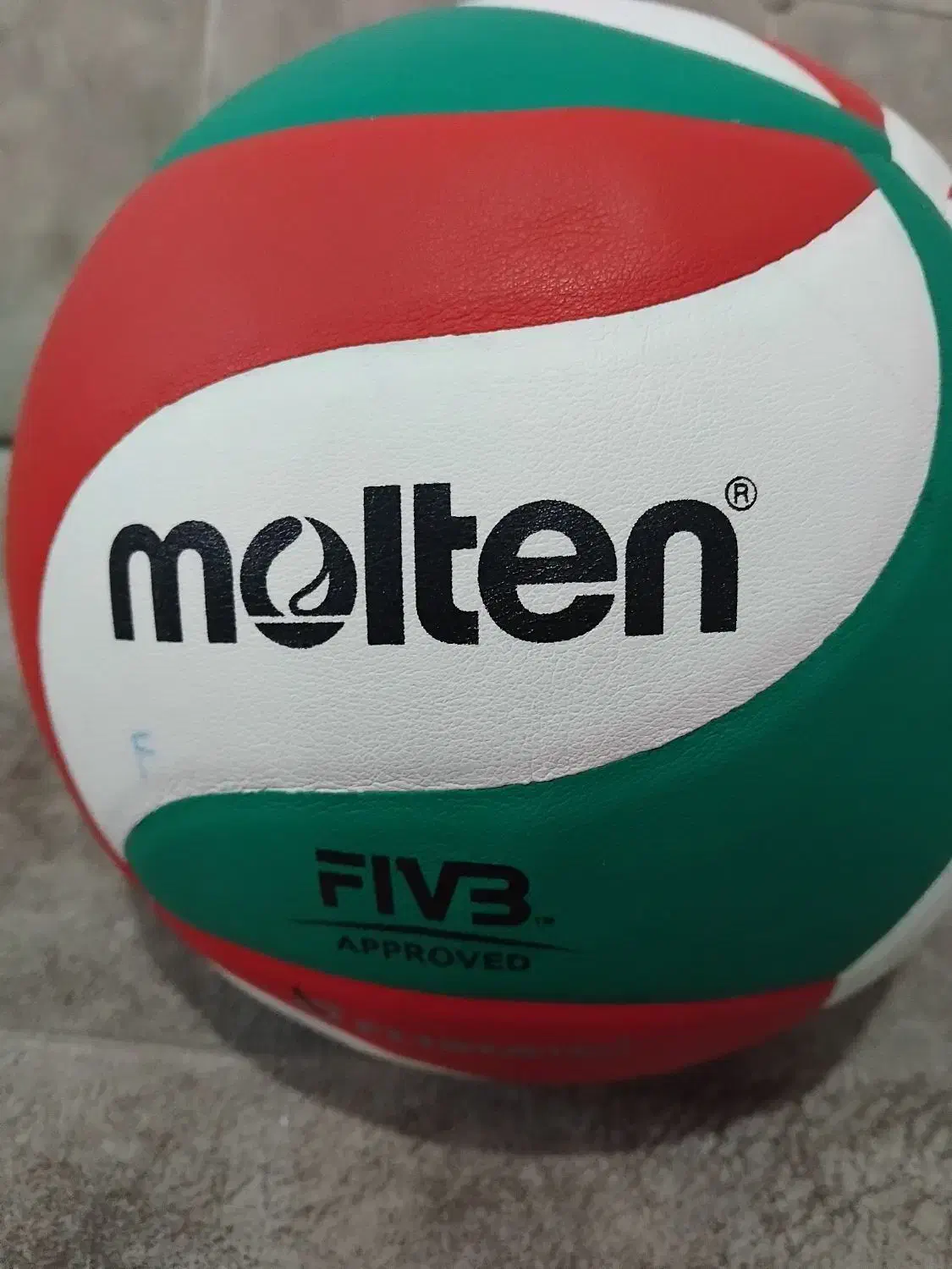 توپ والیبال اصل ۴تا دونه ای دو میلیون تومن|ورزشهای توپی|سبزوار, توحیدشهر|دیوار