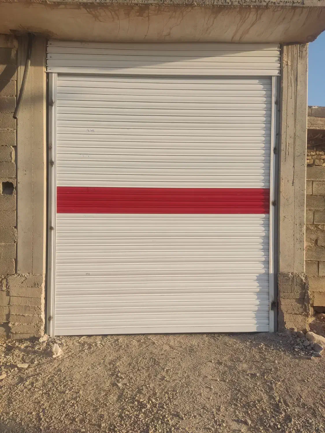 درب برقی و شیشه سکوریت|خدمات پیشه و مهارت|لردگان, |دیوار