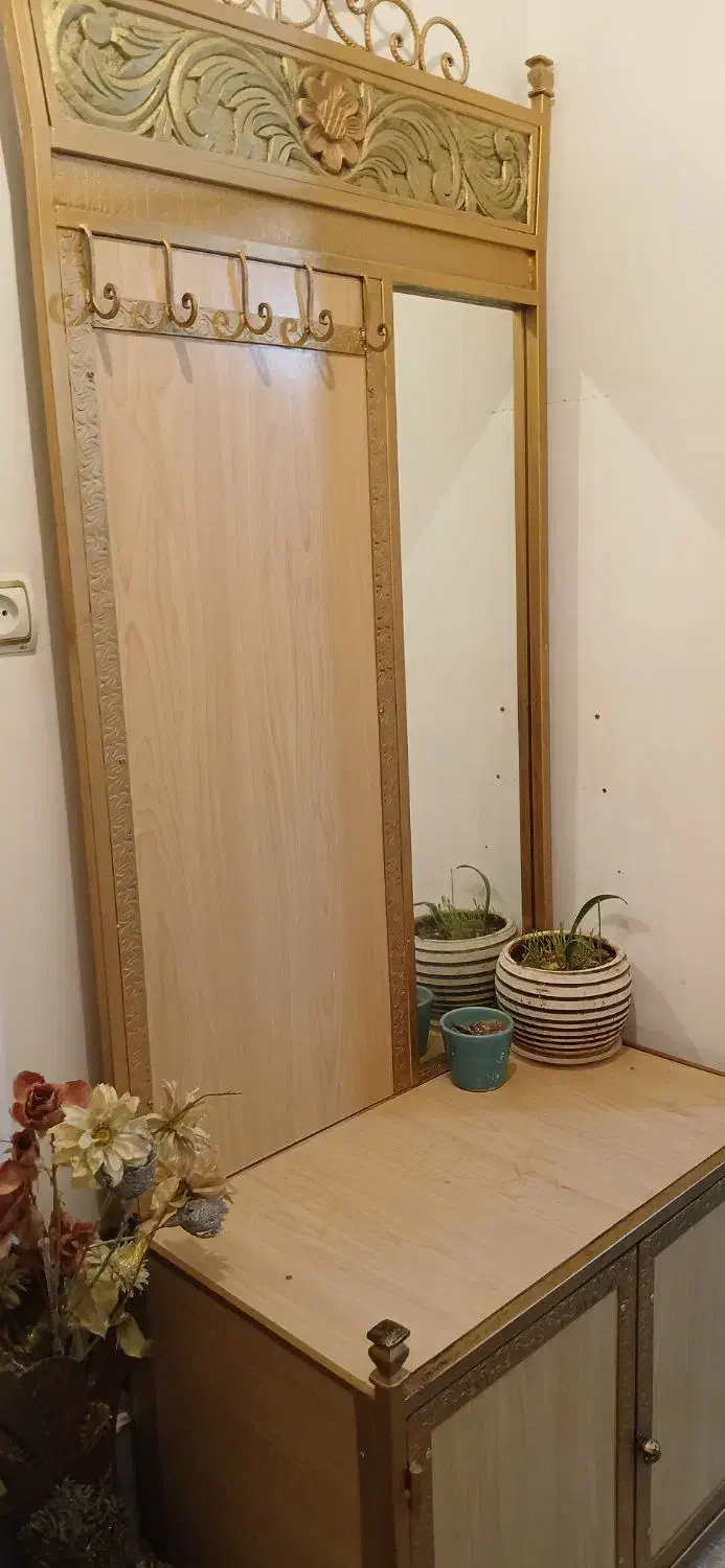 ویترین جاکفشی ناهار خوری|میز و صندلی غذاخوری|قم, نخودی|دیوار