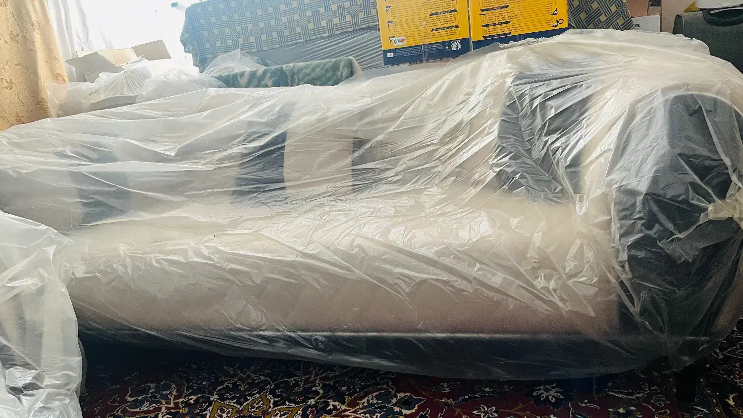 مبل نو مناسب جهیزیه ادارات و مطب ها با قیمت مناسب|مبلمان خانگی و میز عسلی|لنجان, |دیوار