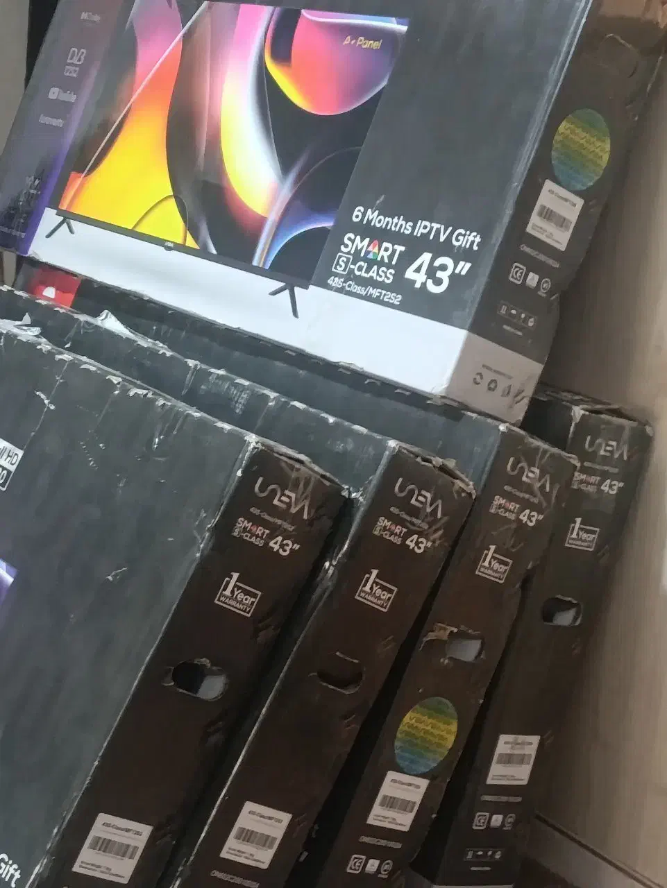 تلویزیون یونیوا43اینچ ماهواره سر خود|تلویزیون و پروژکتور|الیگودرز, |دیوار