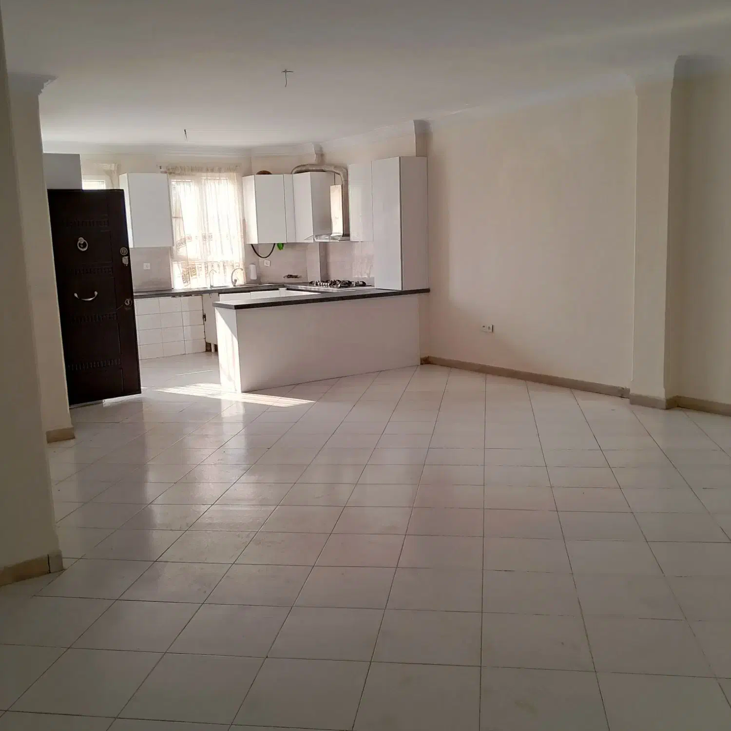 120 متر / سه خواب / با آسانسور