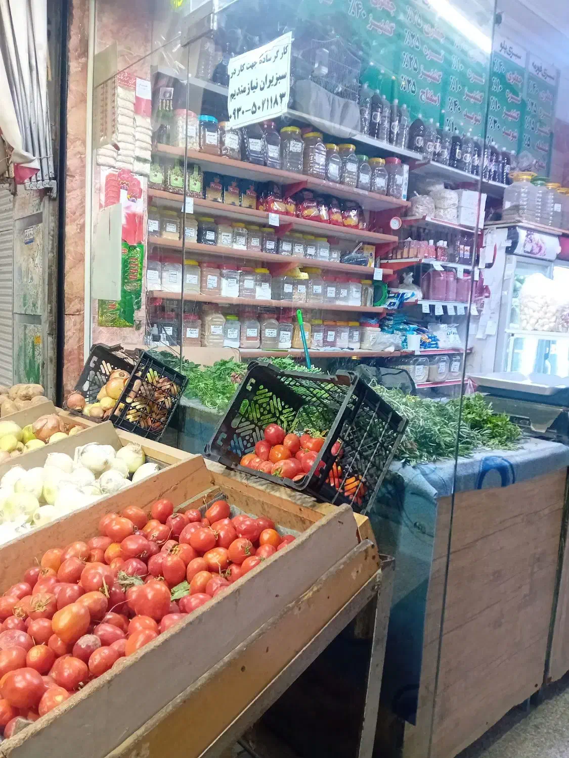 فروشنده|استخدام خدمات فروشگاه و رستوران|نسیمشهر, |دیوار