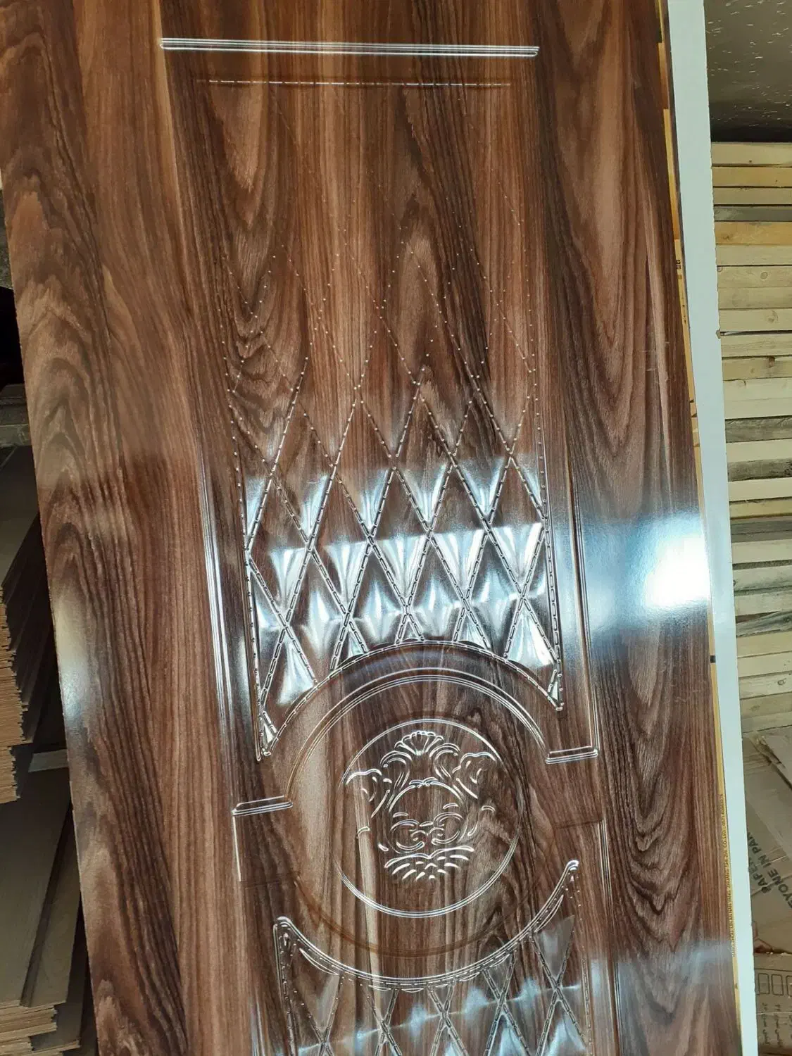 ساخت و تولید انواع درب چوبی و ضدآب|خدمات پیشه و مهارت|قزوین, |دیوار