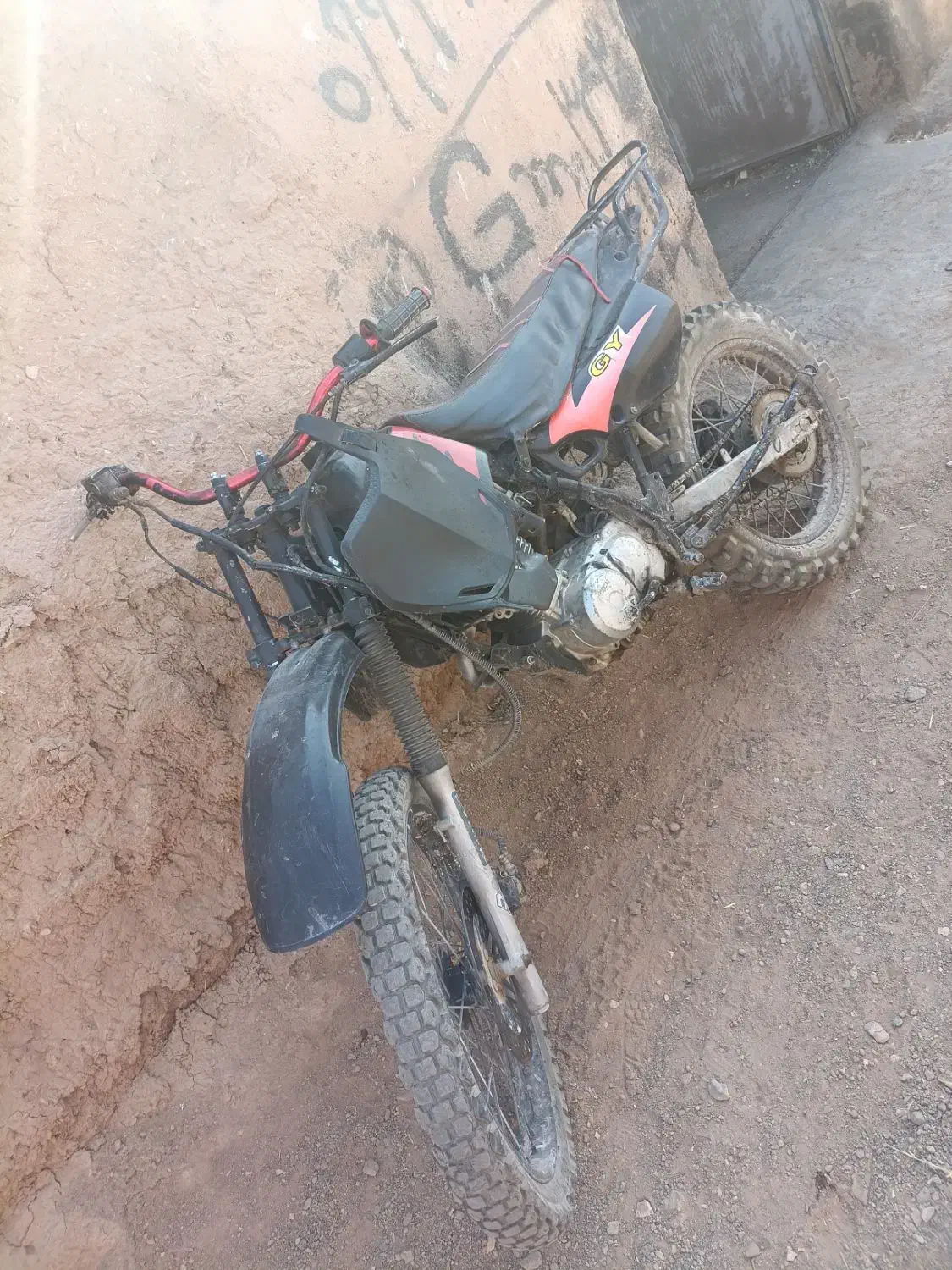 تریل|موتورسیکلت|تربت جام, بوستان وحدت|دیوار