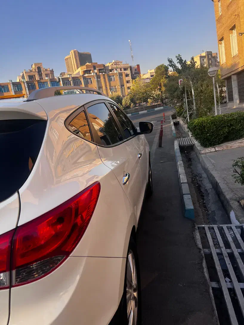 توسان 2013 بدون رنگ ۱۲۵۰۰۰ تا کارکرد|خودرو سواری و وانت|تهران, اباذر|دیوار