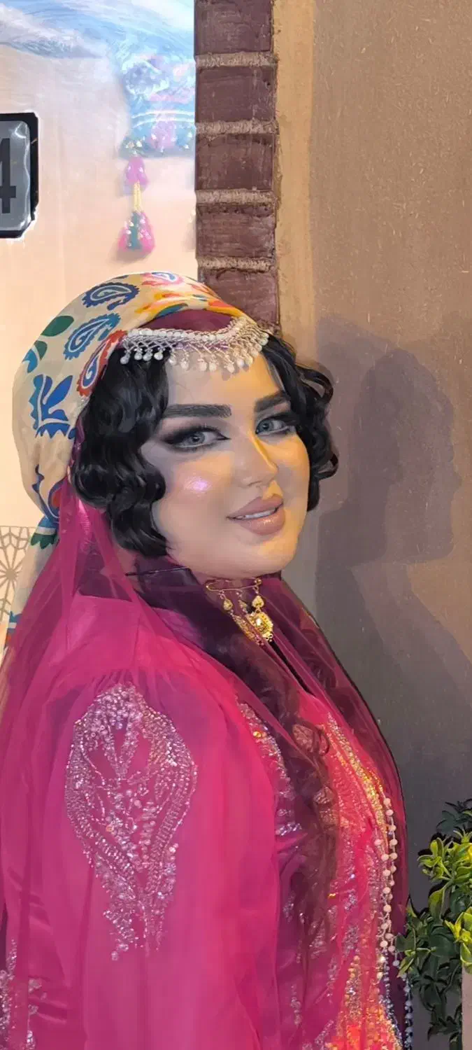 رنگ مو و میکاپ|خدمات آرایشگری و زیبایی|شیراز, نصر|دیوار