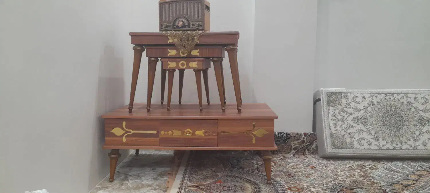 جلومبلی ومیزعسلی ۴تیکه|مبلمان خانگی و میز عسلی|تهران, اسفندیاری|دیوار
