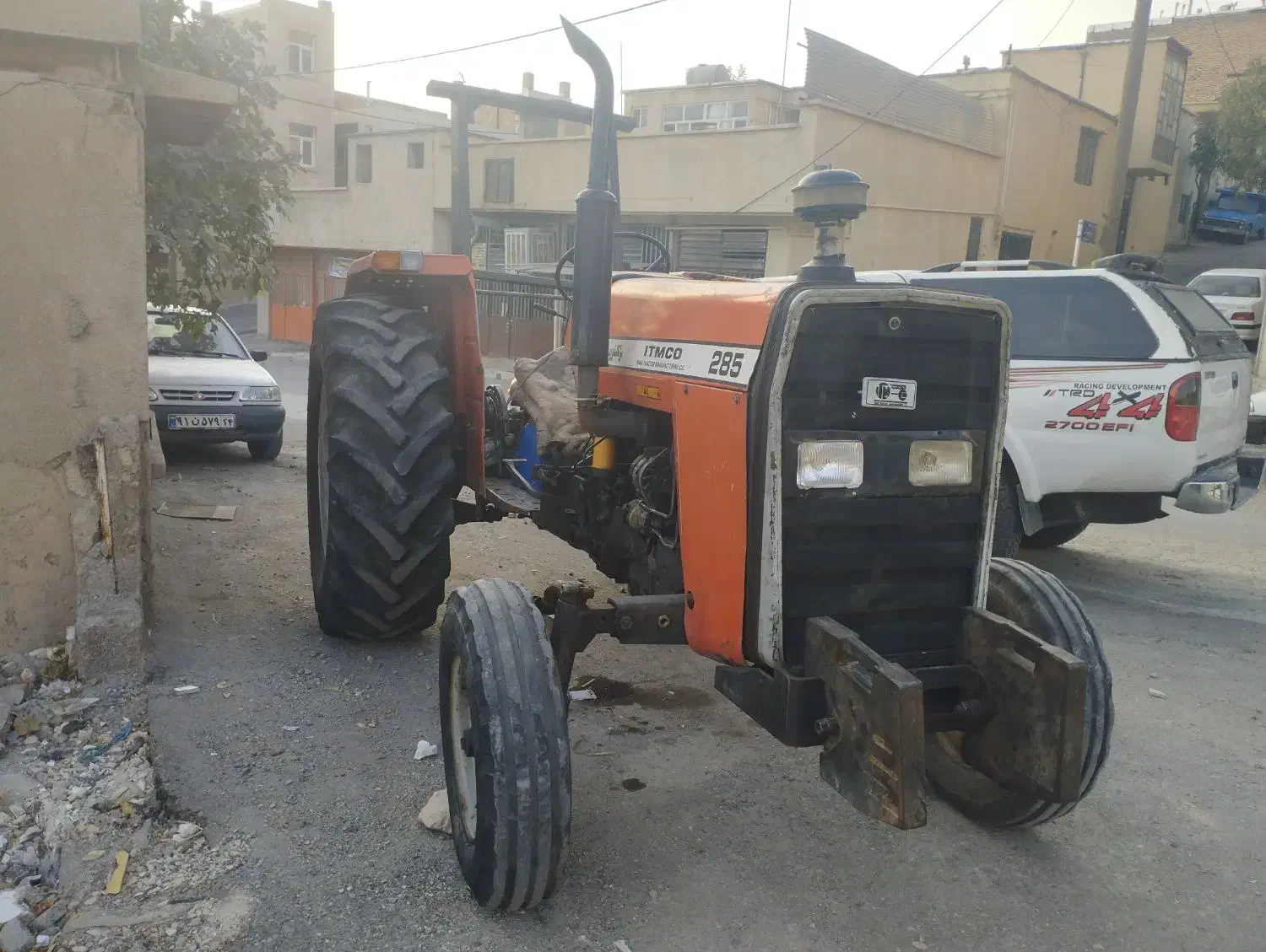 تراکتور مدل ۸۷|خودرو سنگین|ایلام, |دیوار