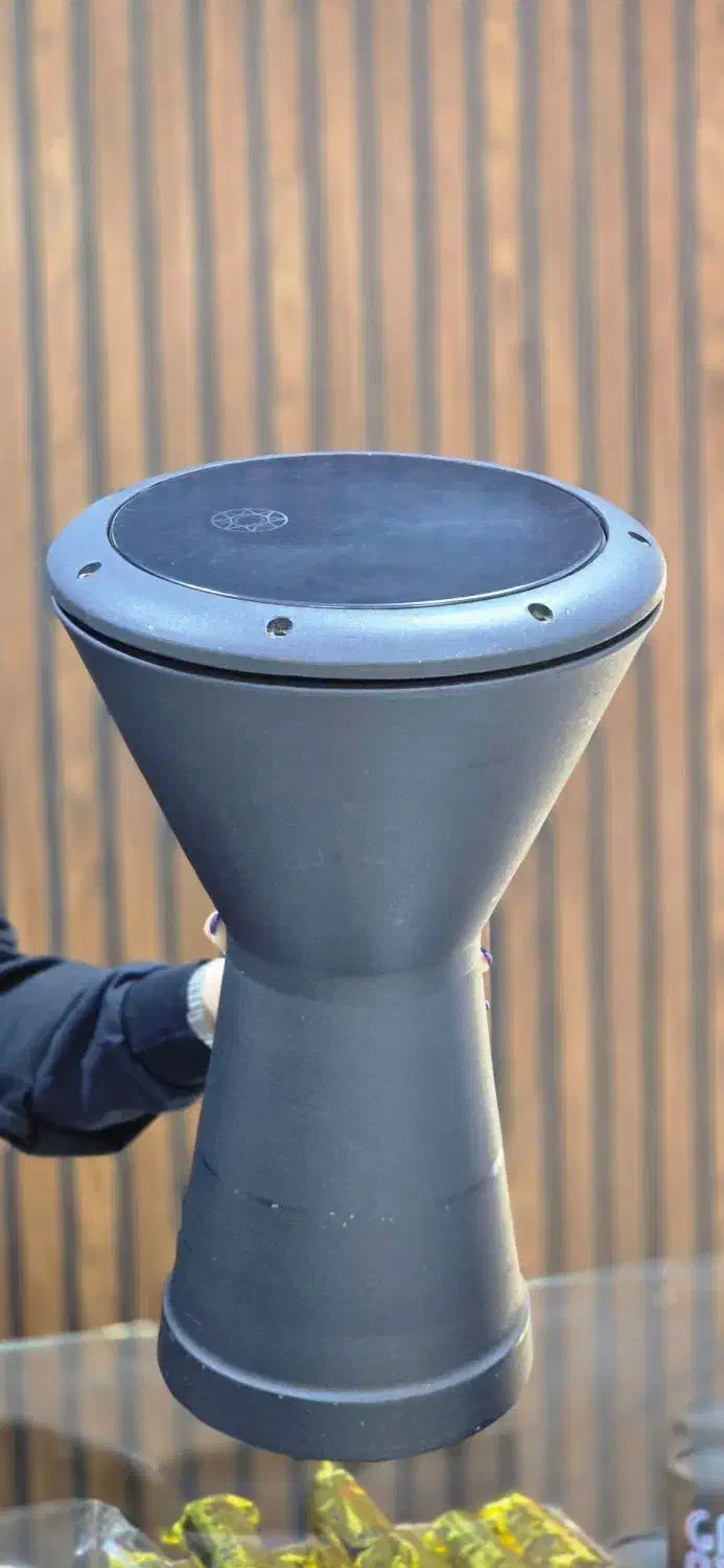 ضرب و تمپو به همراه سه پایه|درام و پرکاشن|نائین, |دیوار