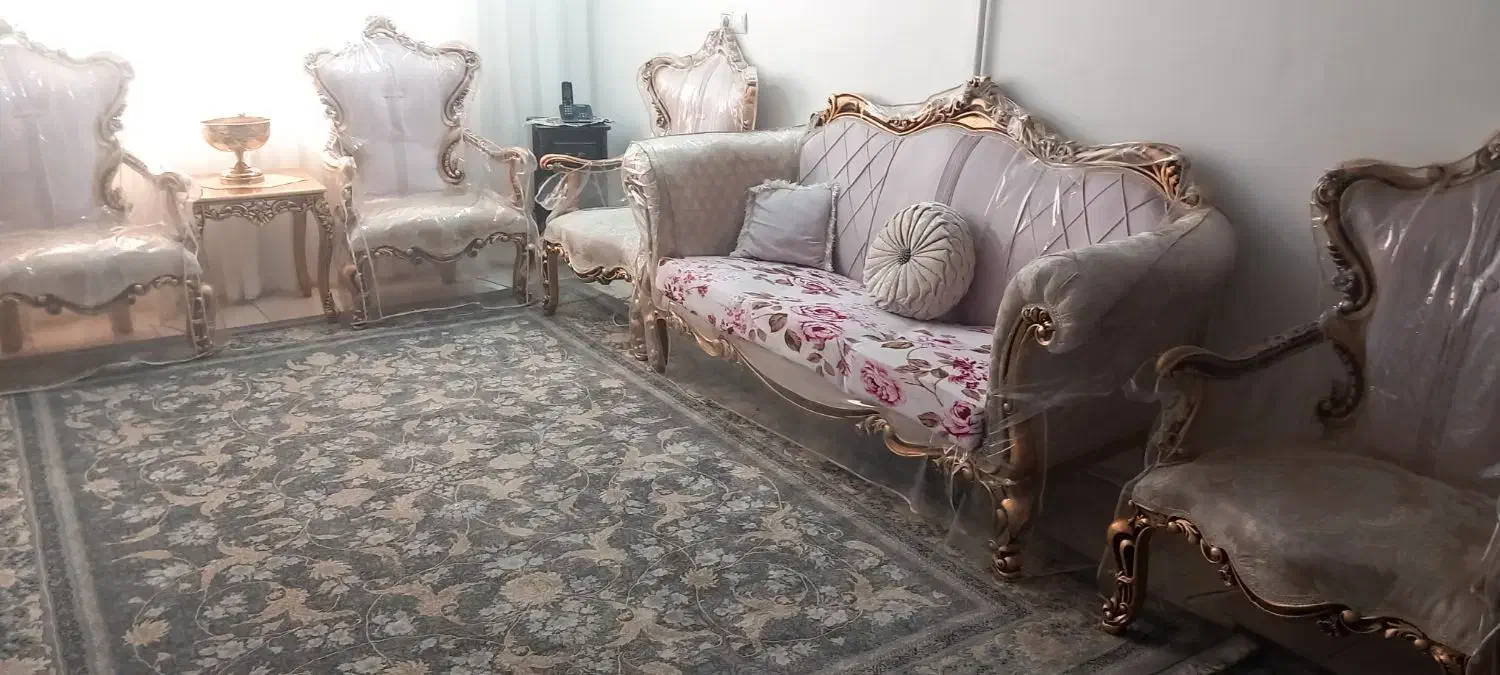 مبل سلطنتی|مبلمان خانگی و میز عسلی|اسلام‌شهر, باغ فیض|دیوار