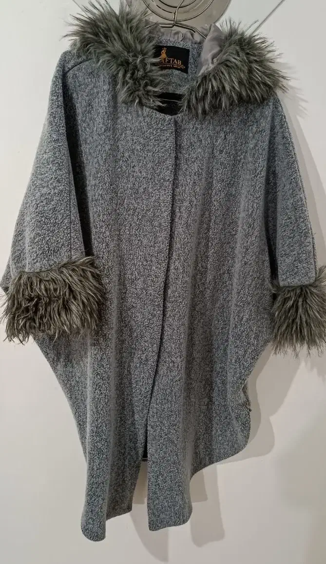 پالتوی زمستانی|لباس|مهاباد (آذربایجان غربی), |دیوار