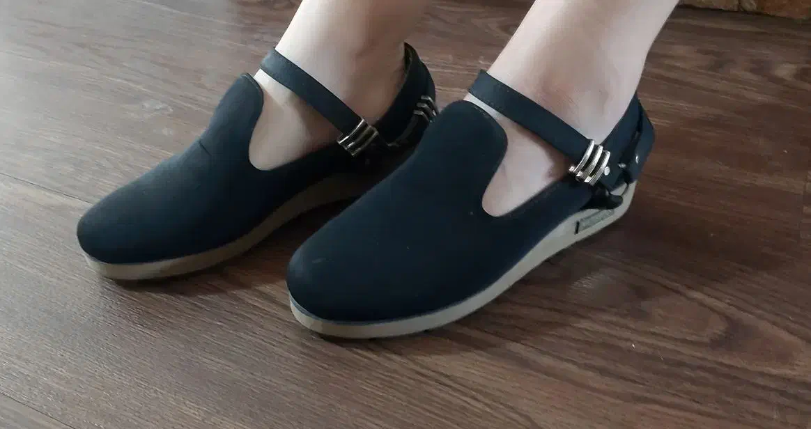 کفش درحد تمیز|کیف، کفش، کمربند|فولادشهر, A6|دیوار