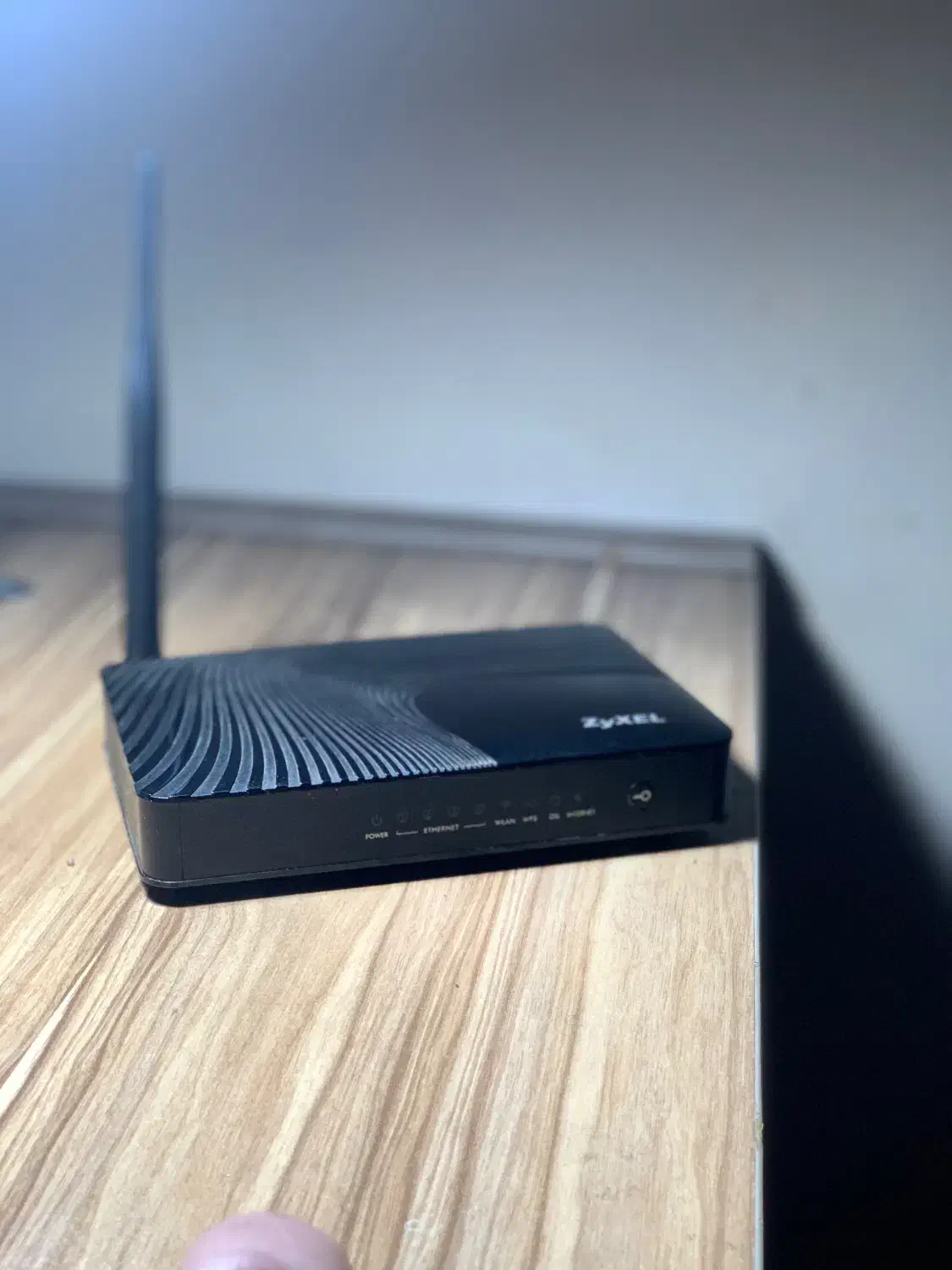 مودم zyxel|مودم و تجهیزات شبکه|رشت, چله خانه|دیوار