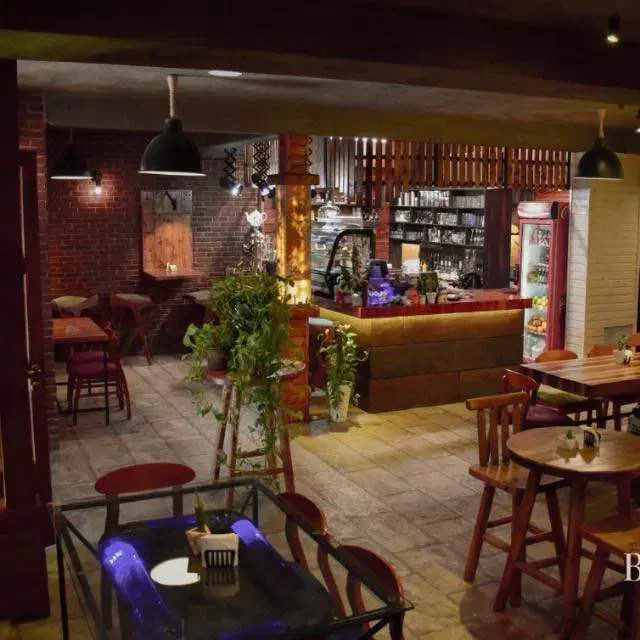 آشپز سالندار باریستا بارتندر ظرفشور|استخدام خدمات فروشگاه و رستوران|رشت, پارک شهر|دیوار