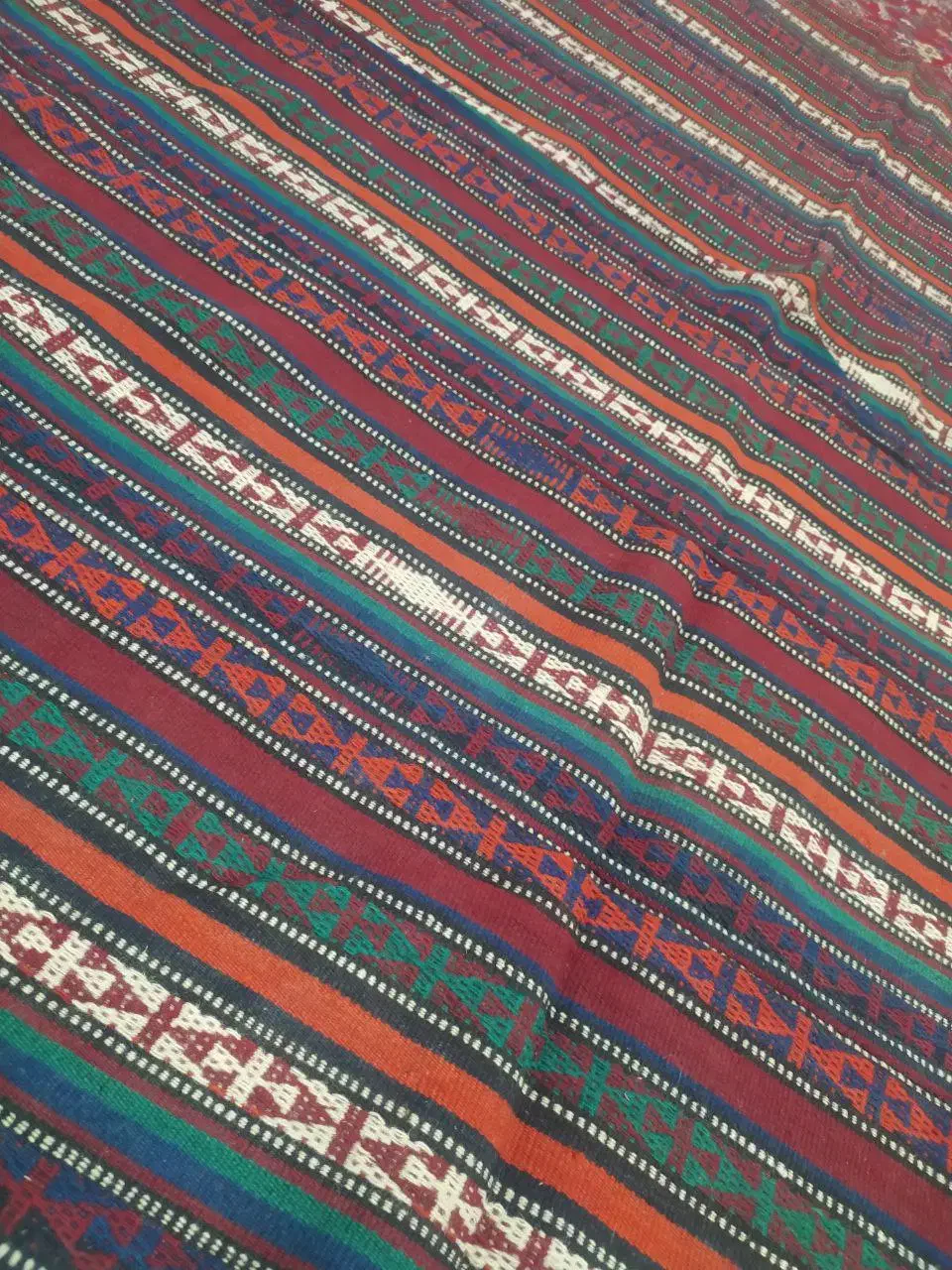 جاجیم|گلیم، جاجیم، گبه|عجب شیر, |دیوار