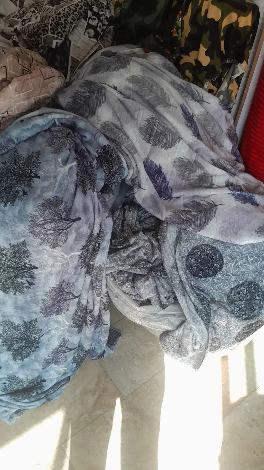 فروش پتو های متری به قیمت عمده|رختخواب، بالش، پتو|مشهد, انقلاب|دیوار