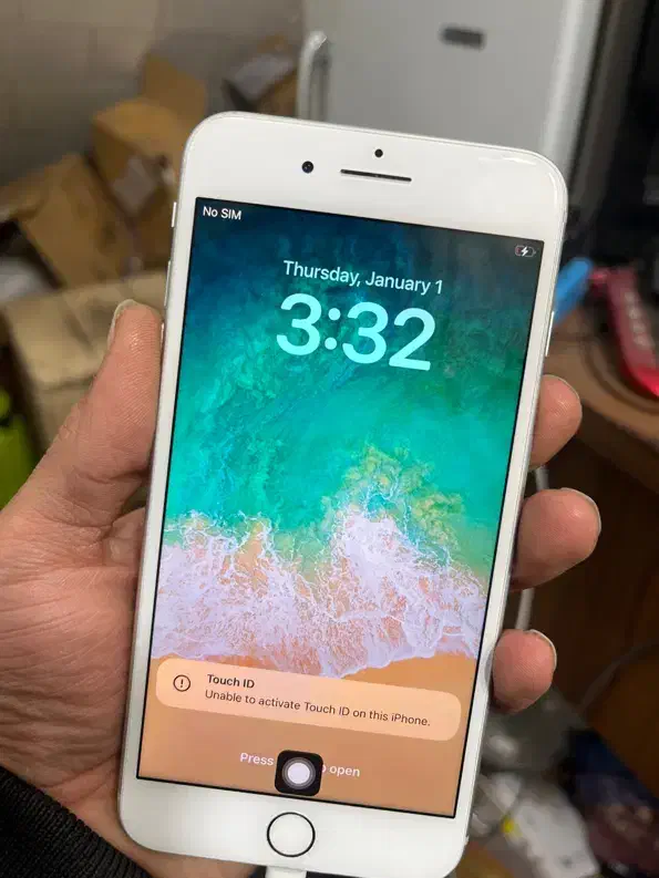 iPhone 8 plas|موبایل|بناب, |دیوار