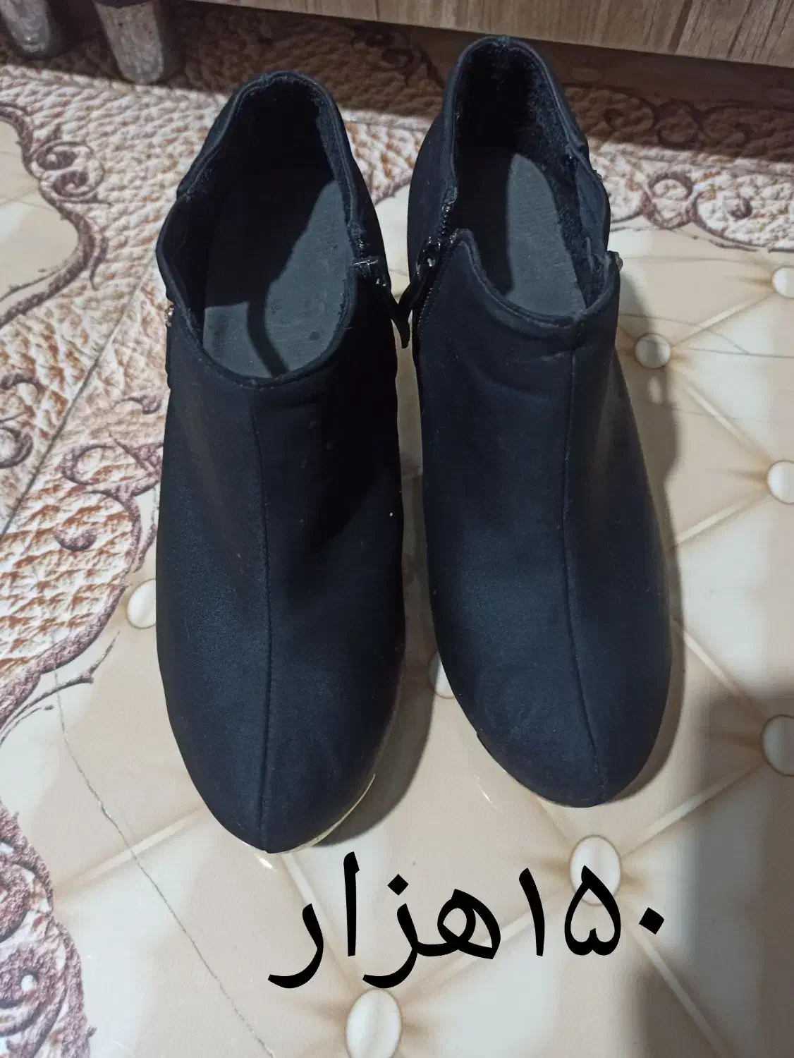 کفش|کیف، کفش، کمربند|شیروان (خراسان), |دیوار