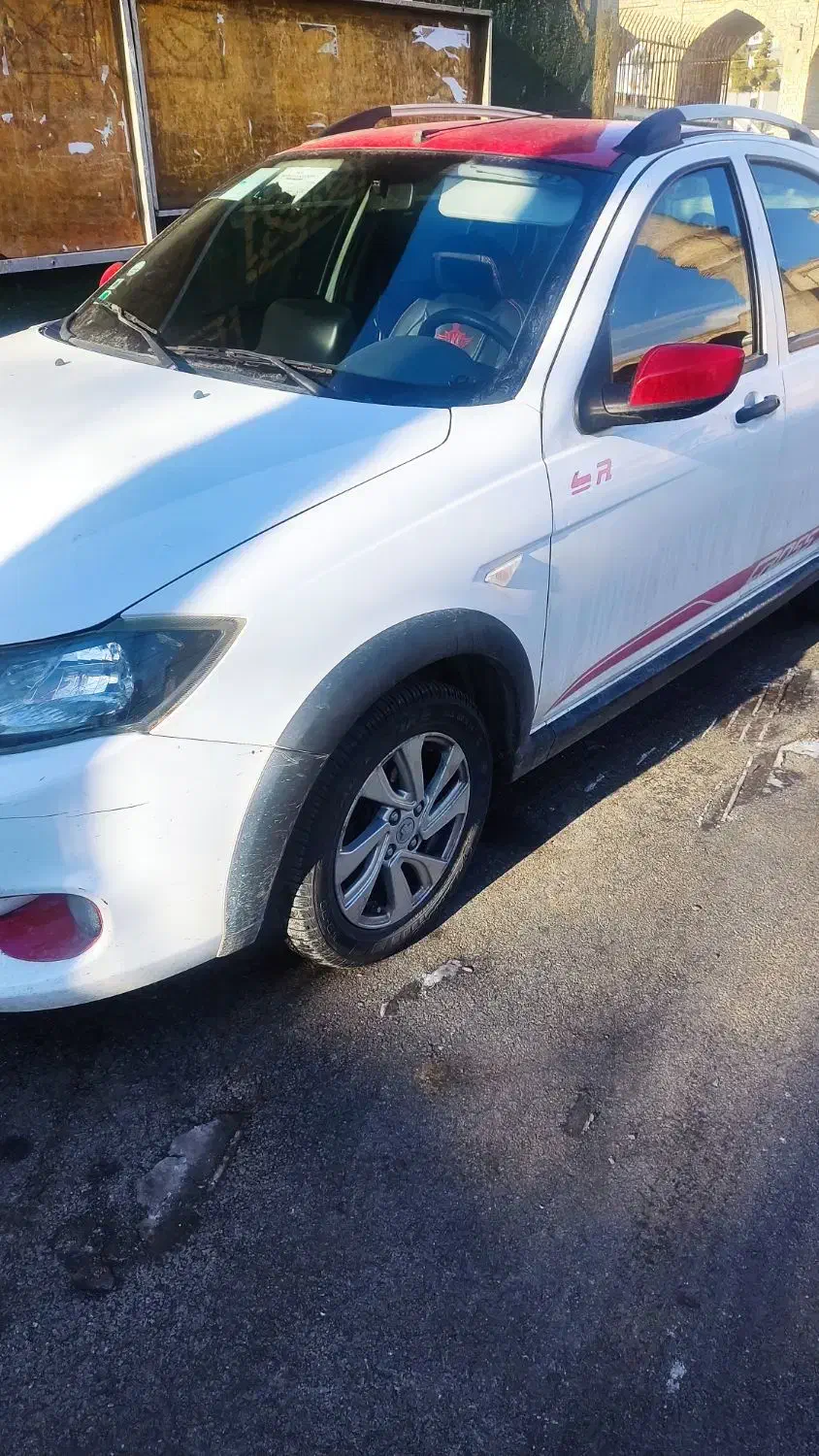 کوئیک سفید قرمز|خودرو سواری و وانت|گلپایگان, |دیوار