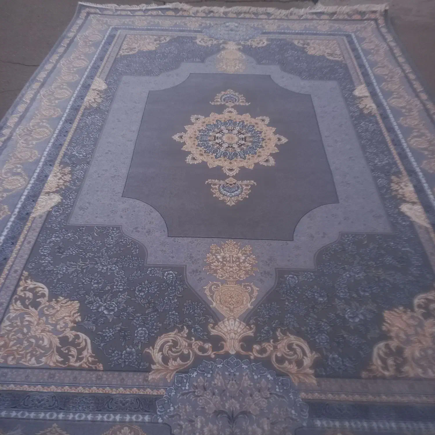 فرش ۹ متری ۷۰۰ شانه تراکم ۲۵۵۰|فرش|آبیک, |دیوار