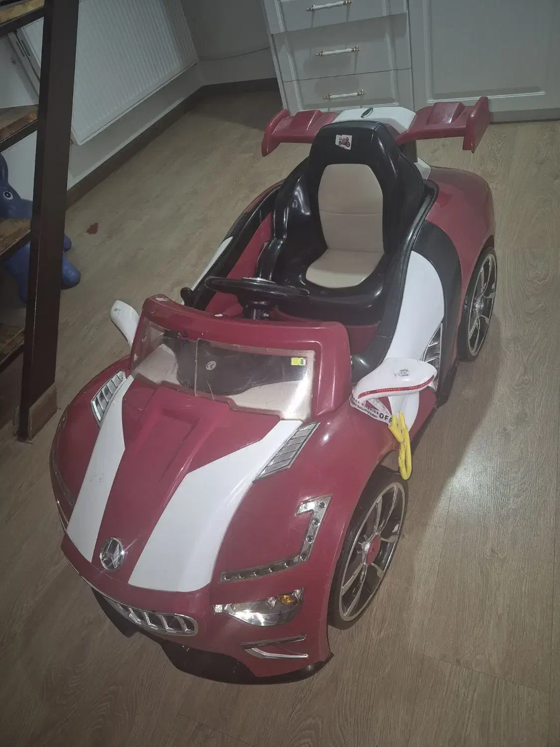 ماشین شارژی|اسباب‌بازی بچه|مرند, |دیوار