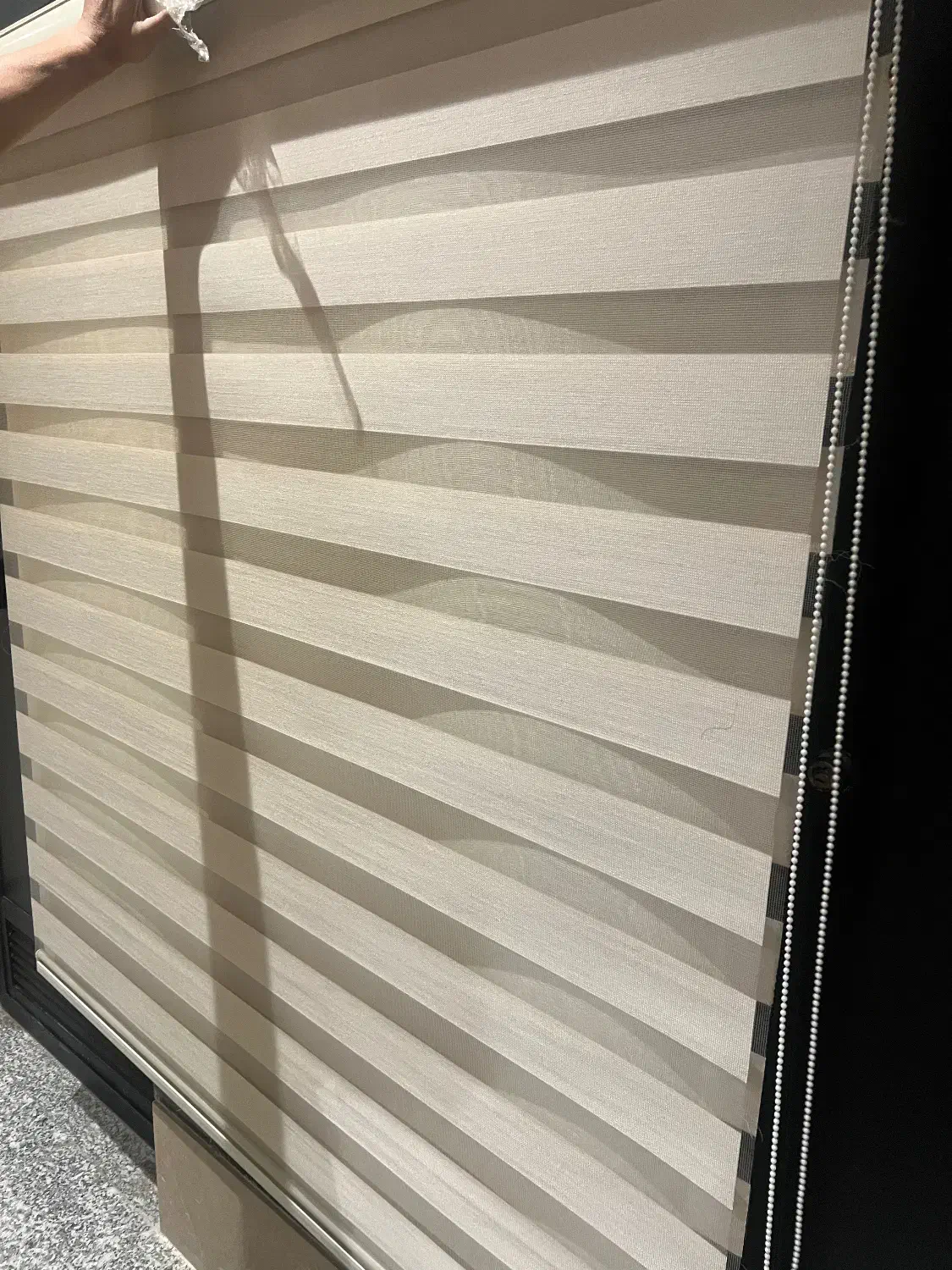 پرده زبرا کرم رنگ|پرده، رانر، رومیزی|تهران, پاسداران|دیوار