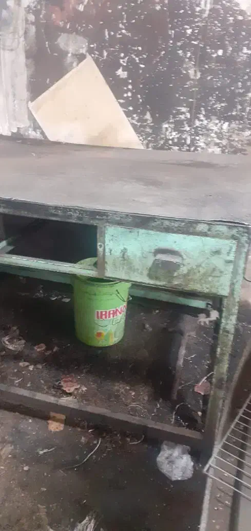 میز کار|ابزارآلات|قم, مسجد امام حسن|دیوار