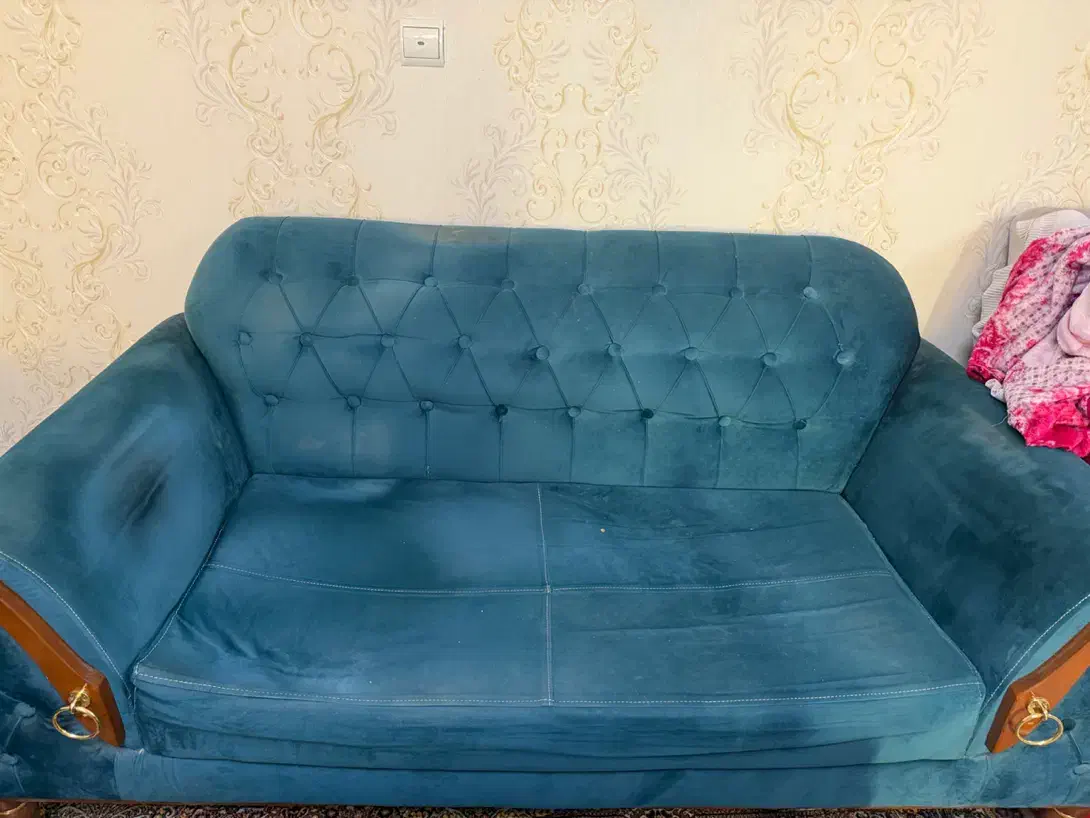 مبل راحتی ۷ نفره به همراه میز وسط و ۳تا عسلی|مبلمان خانگی و میز عسلی|تهران, سلسبیل شمالی|دیوار