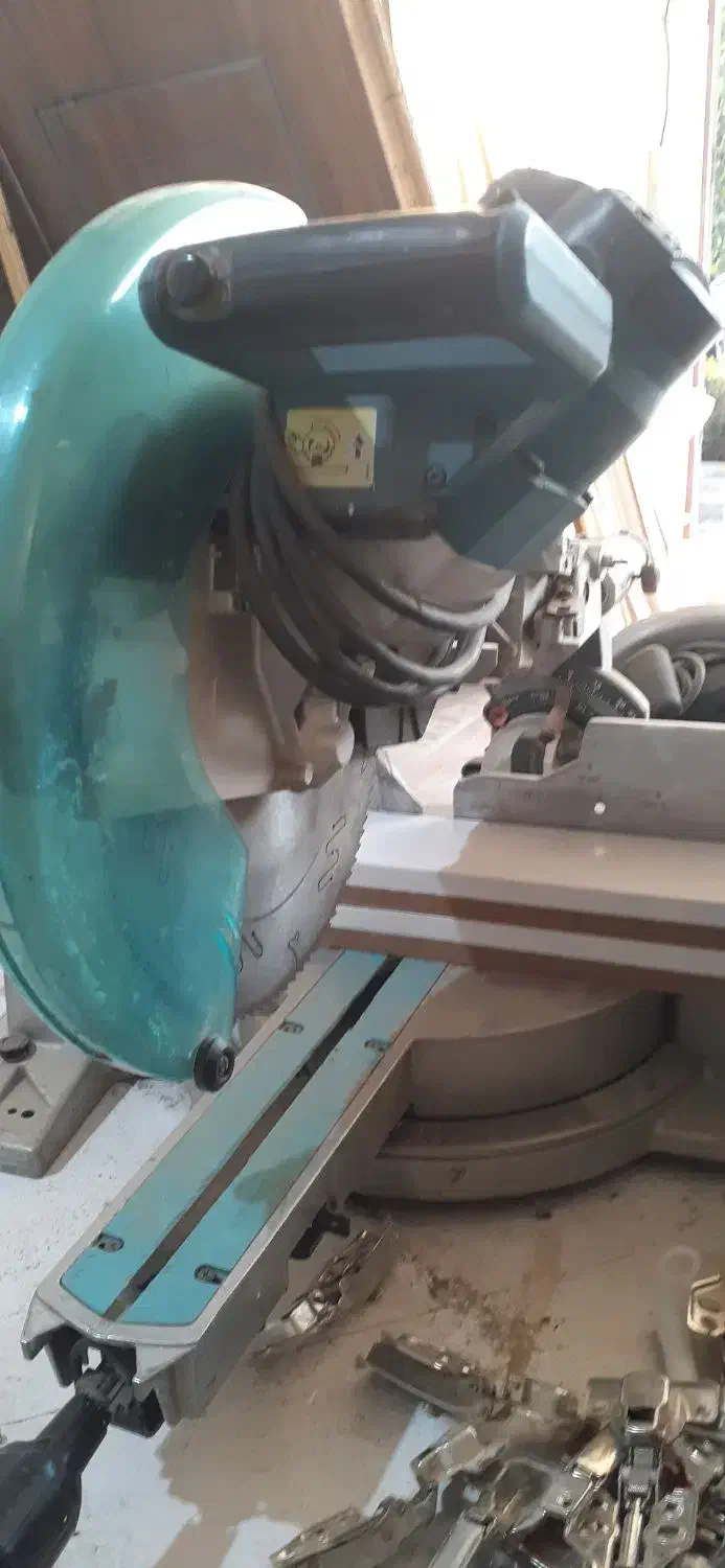 فارسی بر ماکیتا|ابزارآلات|خمینیشهر, |دیوار