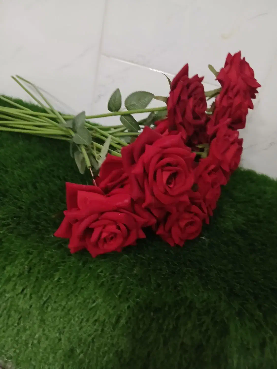 گل رز مخملی|گل مصنوعی|خمینی‌شهر, |دیوار