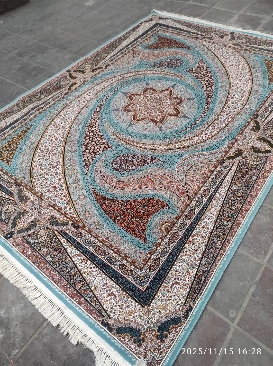 2 تخت فرش 9 متری 1000 شانه|فرش|ورامین, خیر آباد|دیوار