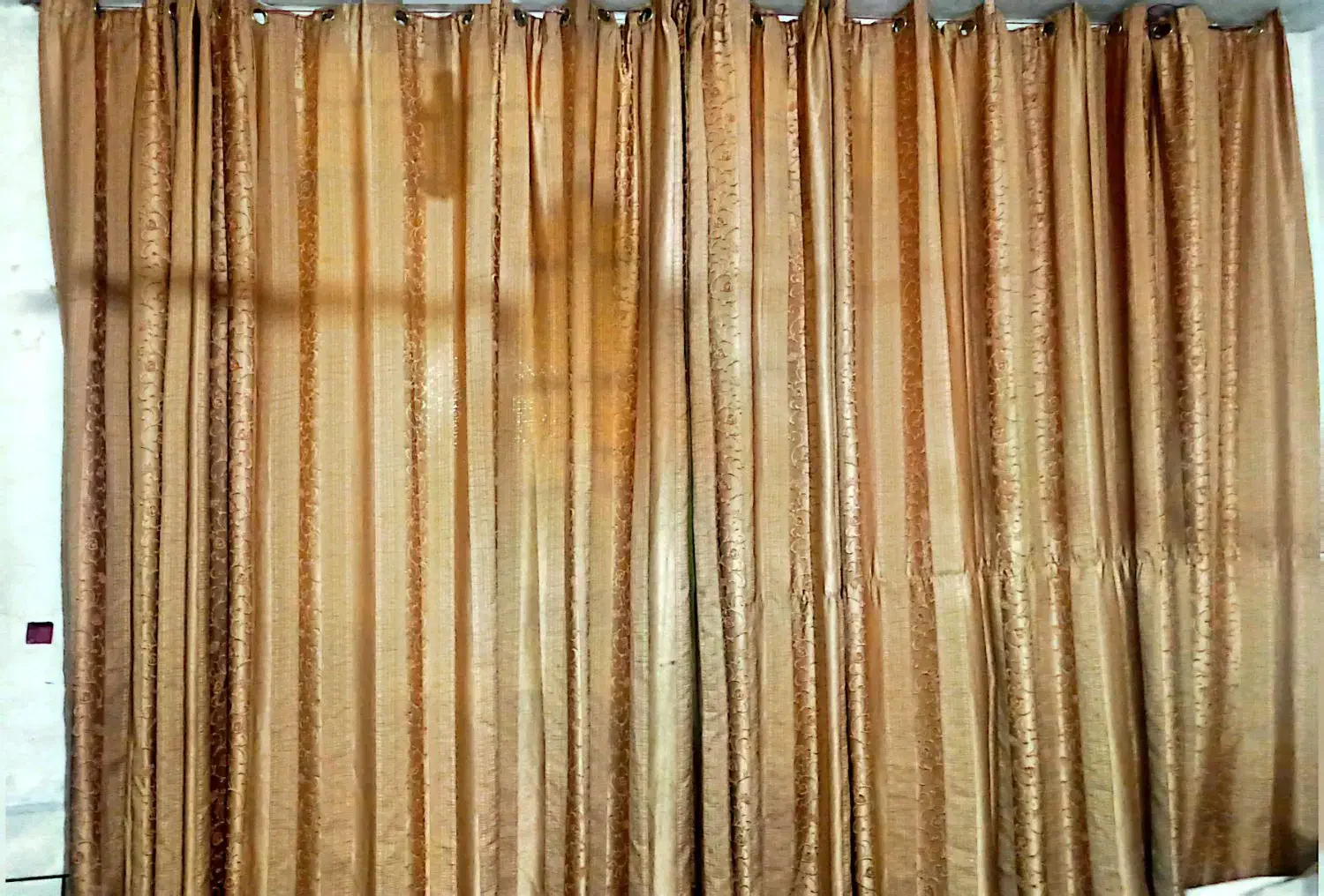 پرده وتاج|پرده، رانر، رومیزی|ایذه, |دیوار