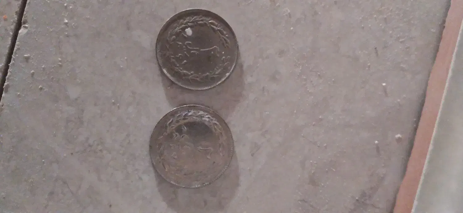 انگشتر نقره وسکه خارجی وایرانی|کلکسیون اشیاء عتیقه|نهاوند, |دیوار