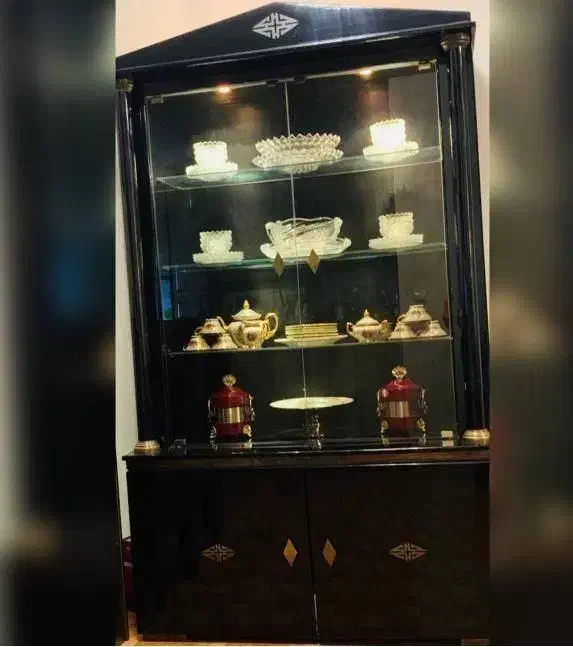 بوفه مدل پاسارگاد کاملا سالم زیبا و بسیار نو|بوفه، ویترین، کنسول|تهران, سازمان آب|دیوار