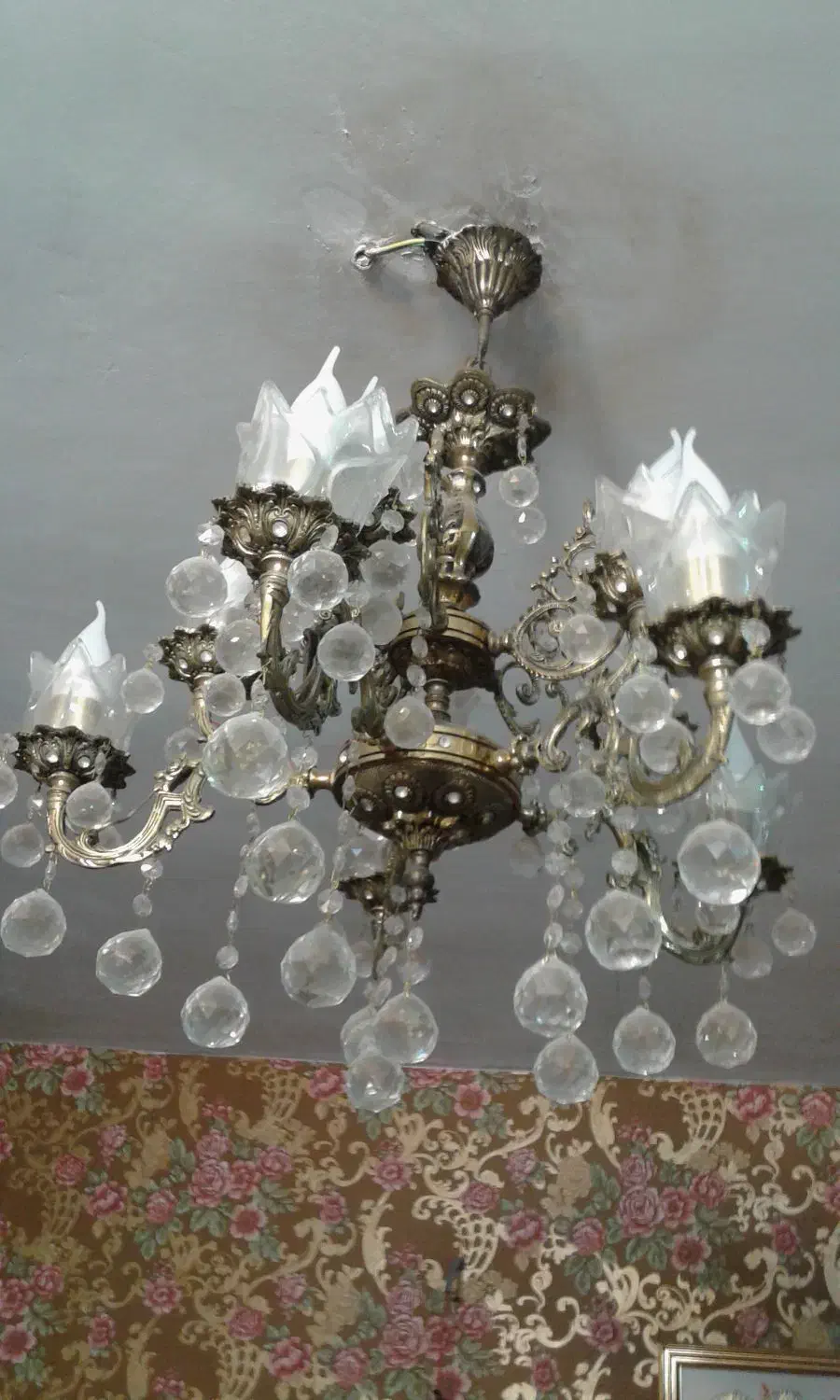 لوستربرنزاصل وقدیمی ومحکم|لوستر و چراغ آویز|تهران, طیب|دیوار