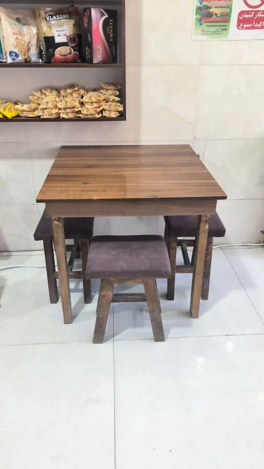 صندلی چوبی|میز و صندلی غذاخوری|کاشمر, |دیوار