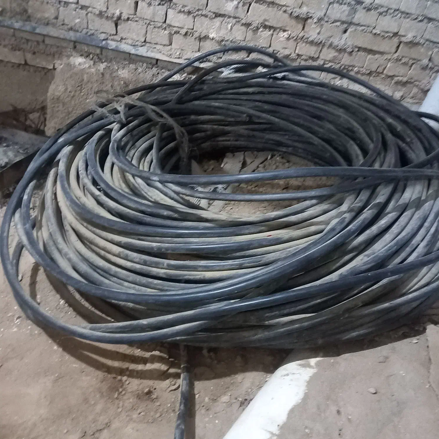 کابل فیبر نوری خاکی خشک ۲۴ کُر|مودم و تجهیزات شبکه|اهواز, شهرک پیام|دیوار