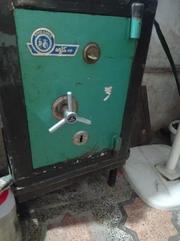 فروش صندلی یک عدد گاو صندوق و پنکه|صندلی و نیمکت|رشت, حمیدیان|دیوار