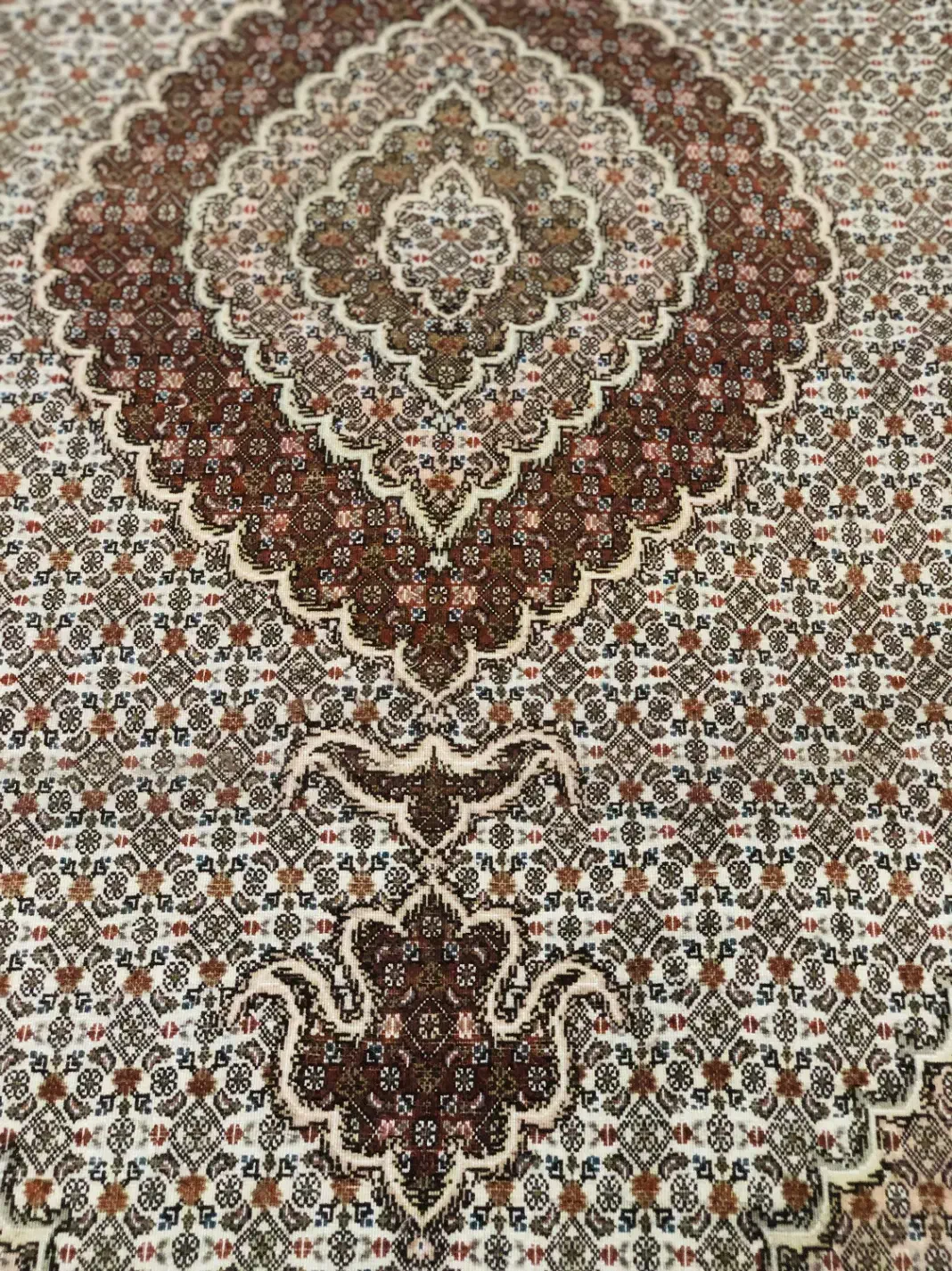 فرش دست باغ|فرش|ارومیه, |دیوار