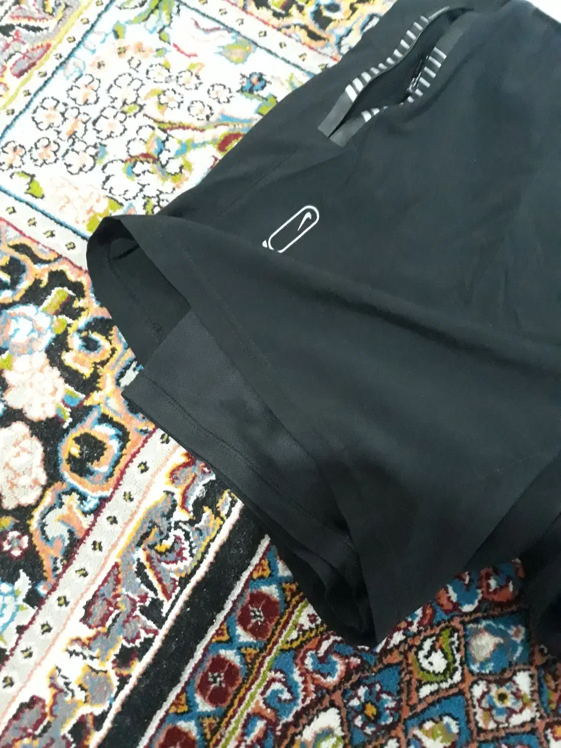 لباس|لباس|مشهد, طبرسی شمالی|دیوار