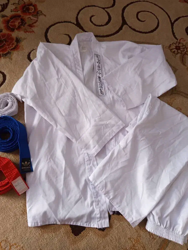 لباس کاراته|لباس|شیراز, قلعه نو|دیوار