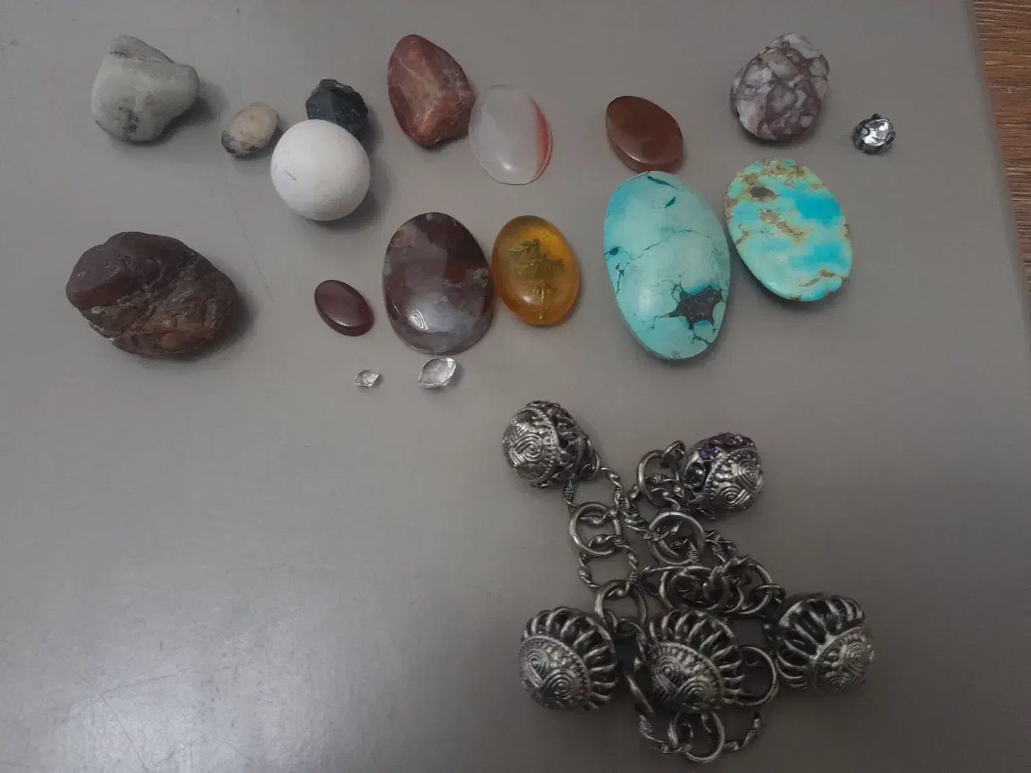 سنگ وعتیقه|جواهرات|رباط‌کریم, رباط‌کریم|دیوار