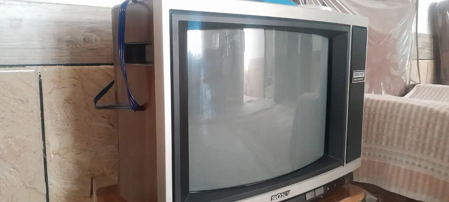 تلویزیون چوبی نوستالژی سونی قدیمی دورچوب|تلویزیون و پروژکتور|خرم‌آباد, |دیوار
