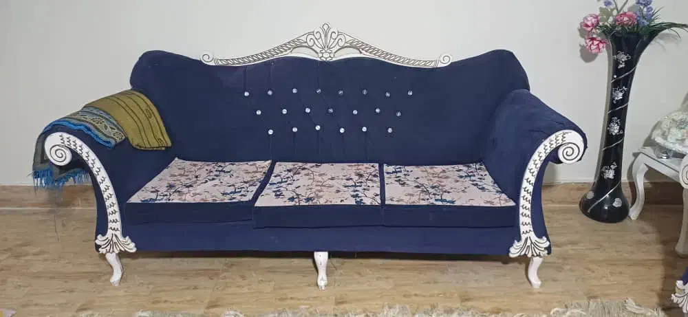 ست مبل هفت نفره تمیز باقیمت مناسب و فروش فوری|مبلمان خانگی و میز عسلی|مشهد, مقدم|دیوار