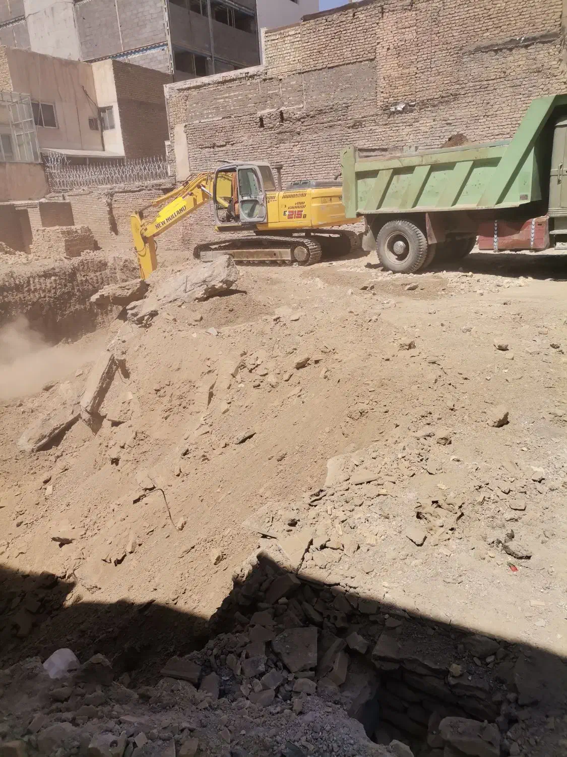 تخریب ساختمان و اجرای سازه نگهبان مهندس افشار|خدمات پیشه و مهارت|مشهد, امام خمینی|دیوار