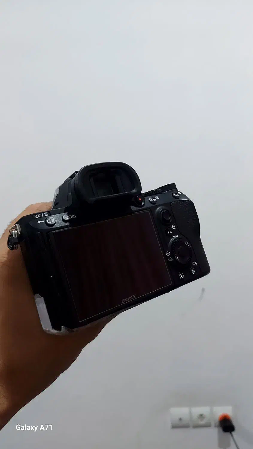 دوربین 7iii با لنز 24.70 زایس در حد|دوربین عکاسی و فیلم‌برداری|گنبد کاووس, |دیوار